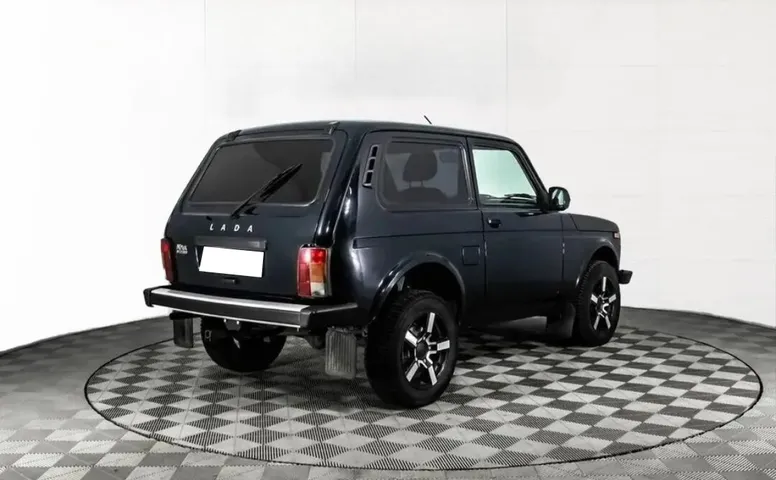 Niva Legend