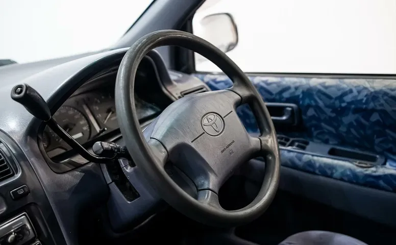 Toyota Ipsum, 2 поколение