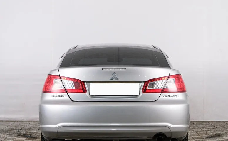 Mitsubishi GALANT