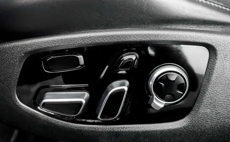 K900