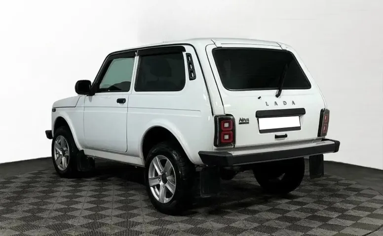 Niva Legend