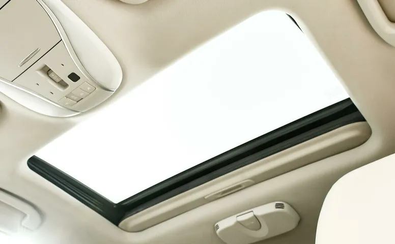 Infiniti M