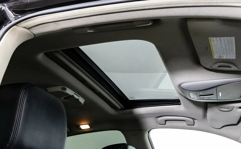 Infiniti M