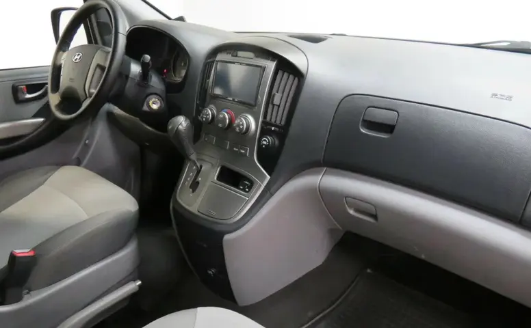 Hyundai H-1