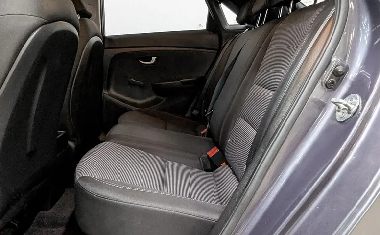 i30