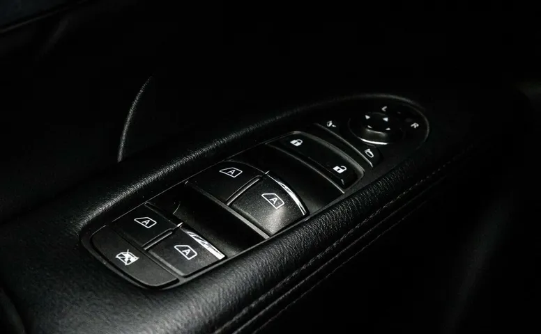 Infiniti M