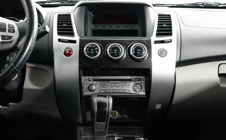 Mitsubishi Pajero Sport