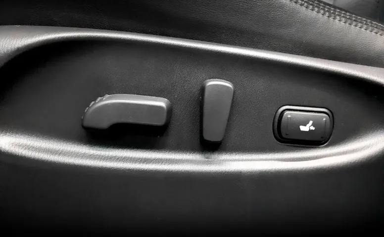 Infiniti M