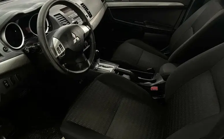 Mitsubishi Lancer