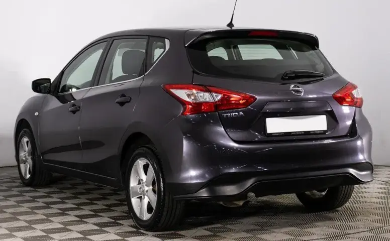 Nissan Tiida