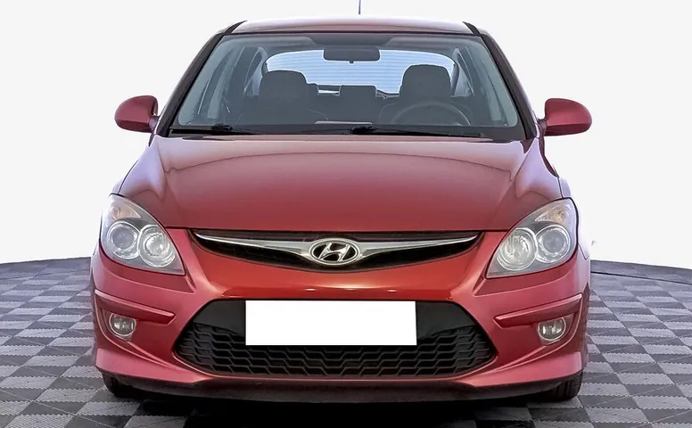 i30