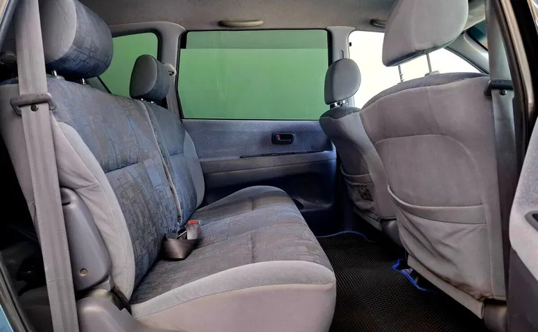 Toyota Ipsum