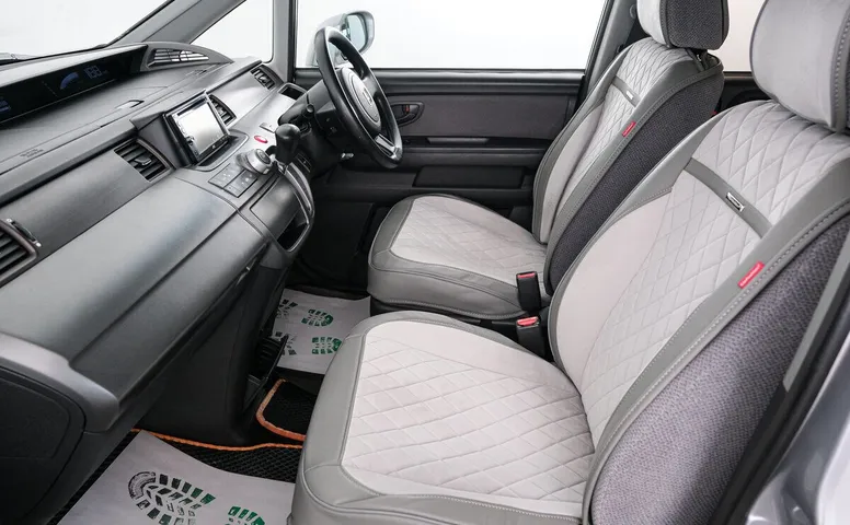 Honda Stepwgn V