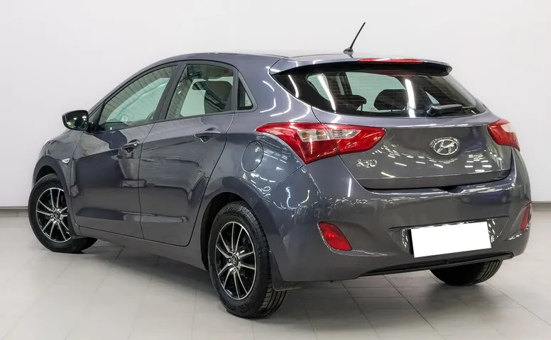 i30