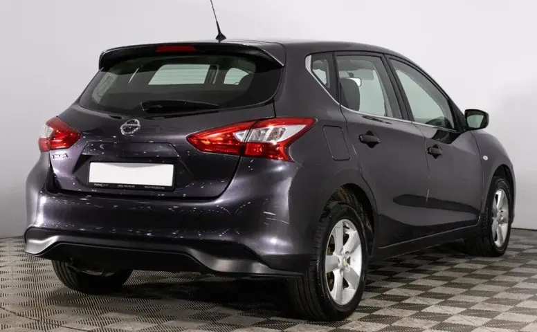 Nissan Tiida