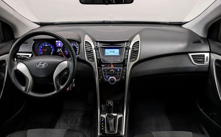 i30