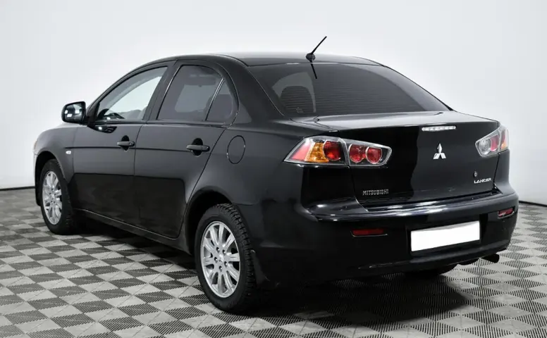 Mitsubishi Lancer
