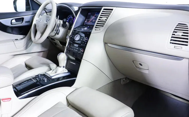 Infiniti FX