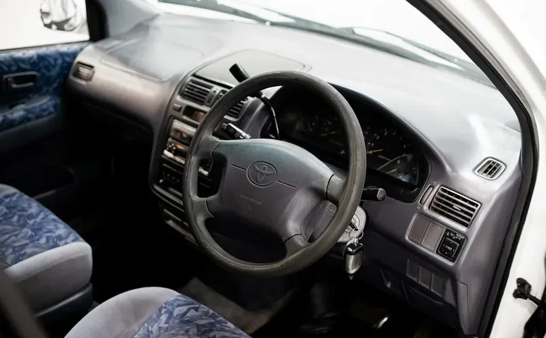 Toyota Ipsum, 2 поколение