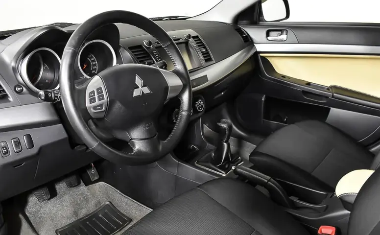 Mitsubishi Lancer