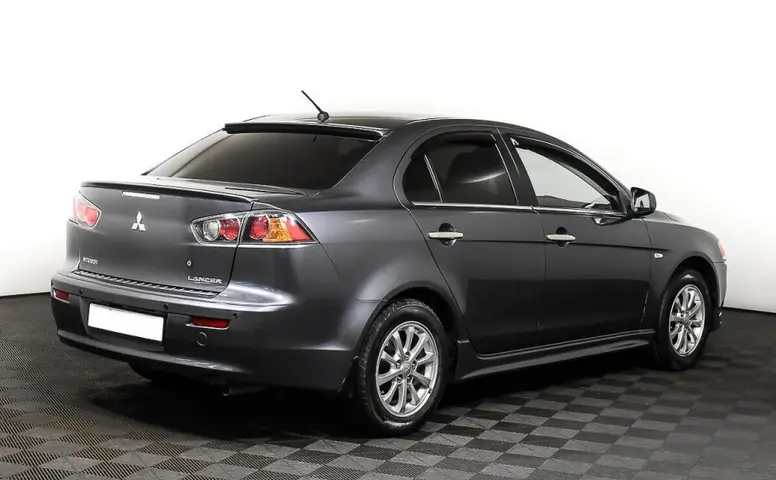Mitsubishi Lancer