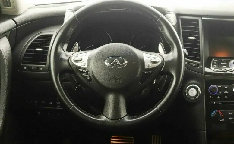 Infiniti FX