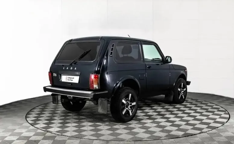 Niva Legend