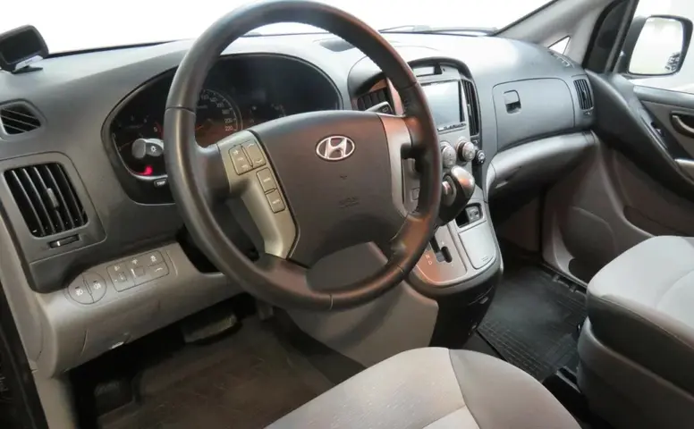 Hyundai H-1