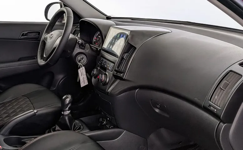 i30