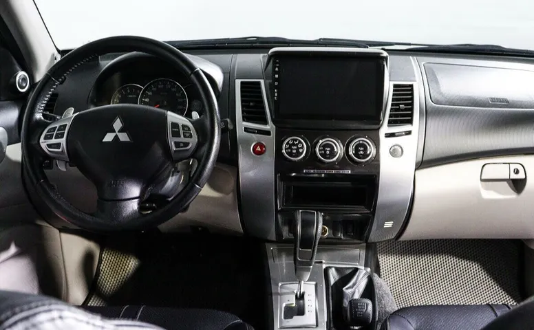 Mitsubishi Pajero Sport