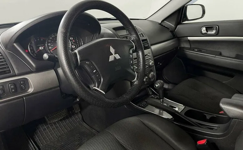 Mitsubishi GALANT