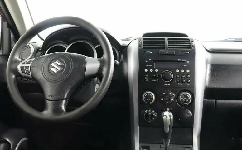 Suzuki Grand Vitara 2.0 Автомат