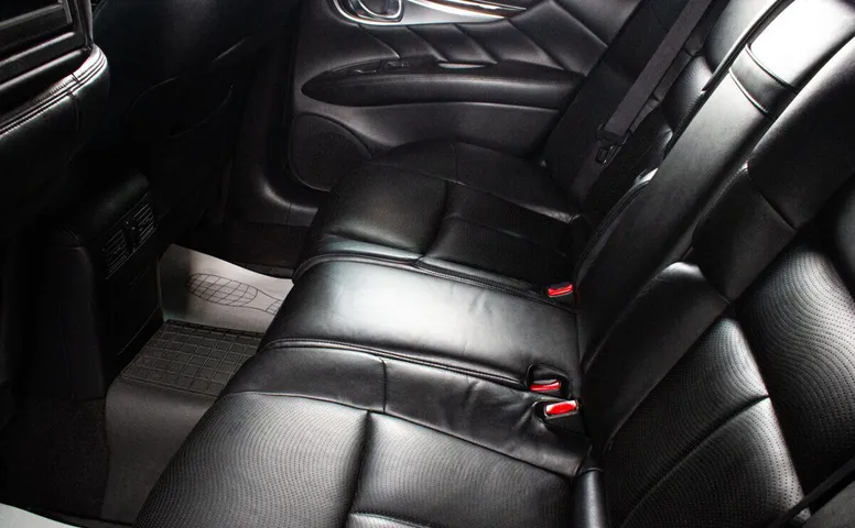 Infiniti M