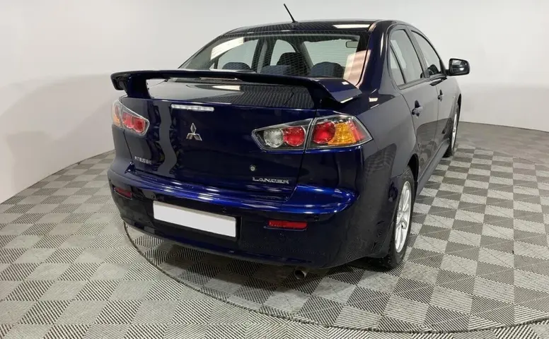 Mitsubishi Lancer