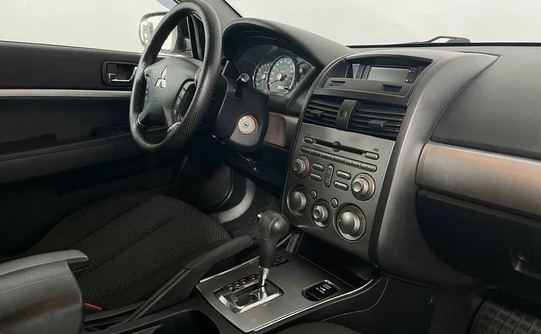 Mitsubishi GALANT