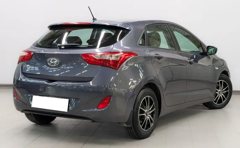 i30