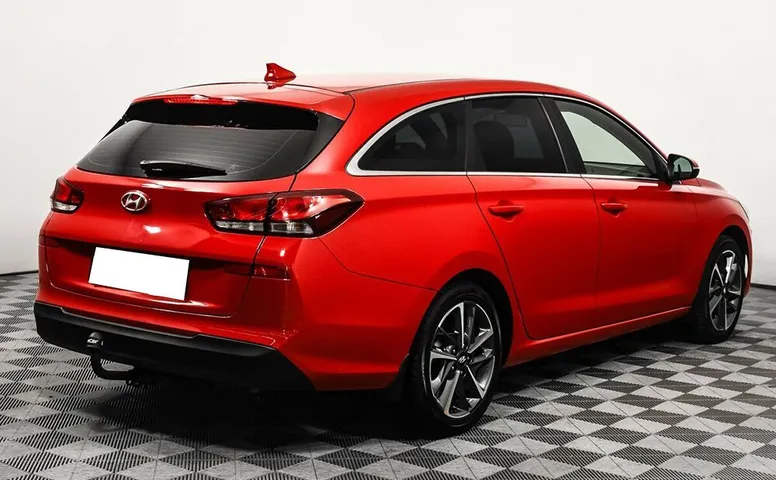 i30