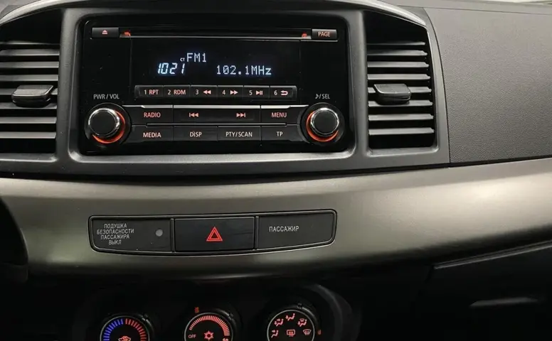 Mitsubishi Lancer