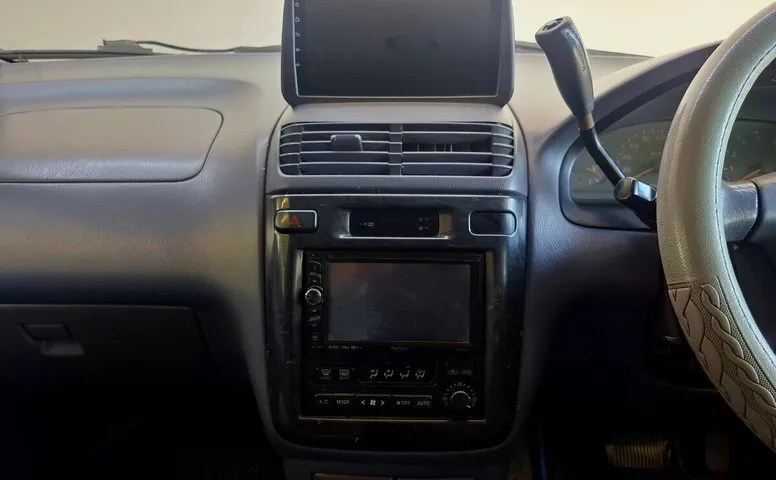 Toyota Ipsum