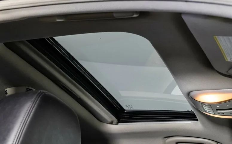 Infiniti M