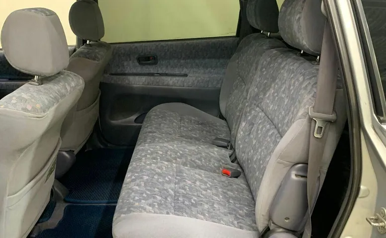 Toyota Ipsum, 2 поколение