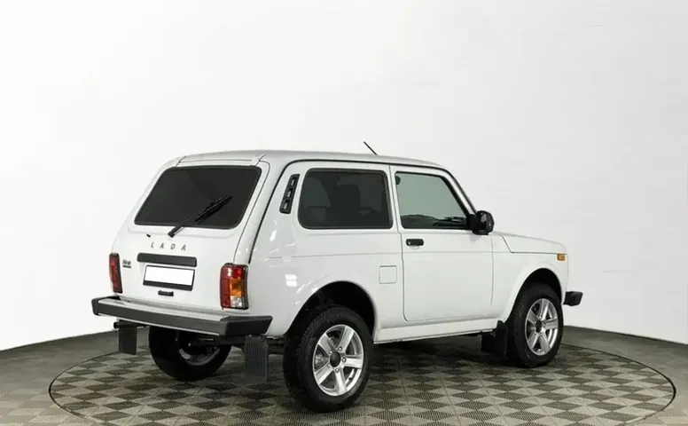 Niva Legend