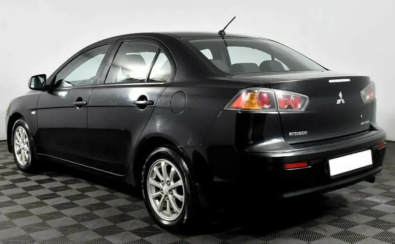 Mitsubishi Lancer