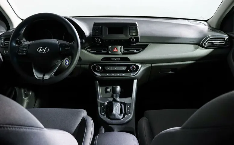 i30