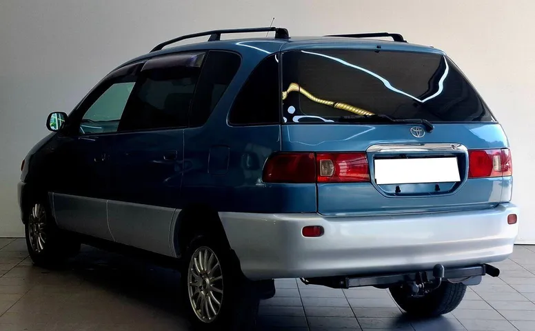 Toyota Ipsum