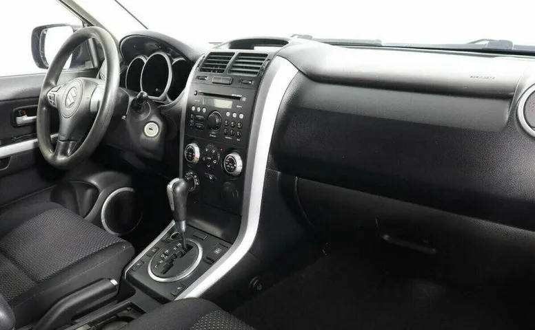 Suzuki Grand Vitara 2.0 Автомат