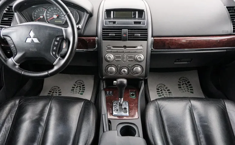 Mitsubishi GALANT
