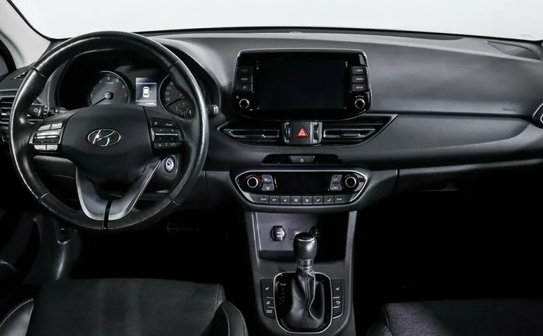 i30